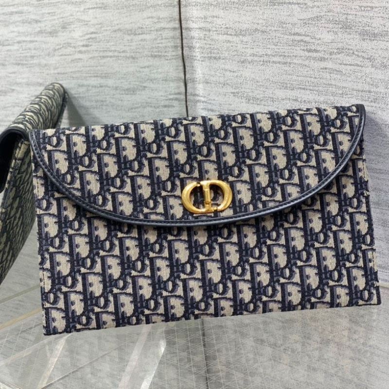 D*or clutch bags